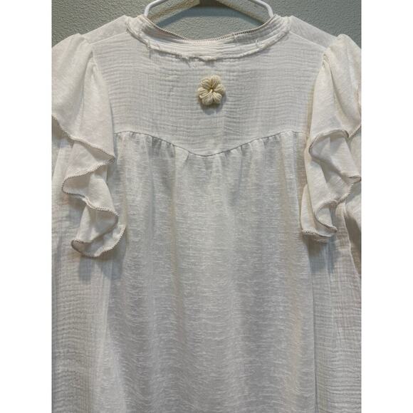 NWOT Boutique POL Ivory Buttoned Ruffled Short Sleeve Top - Picture 8 of 8